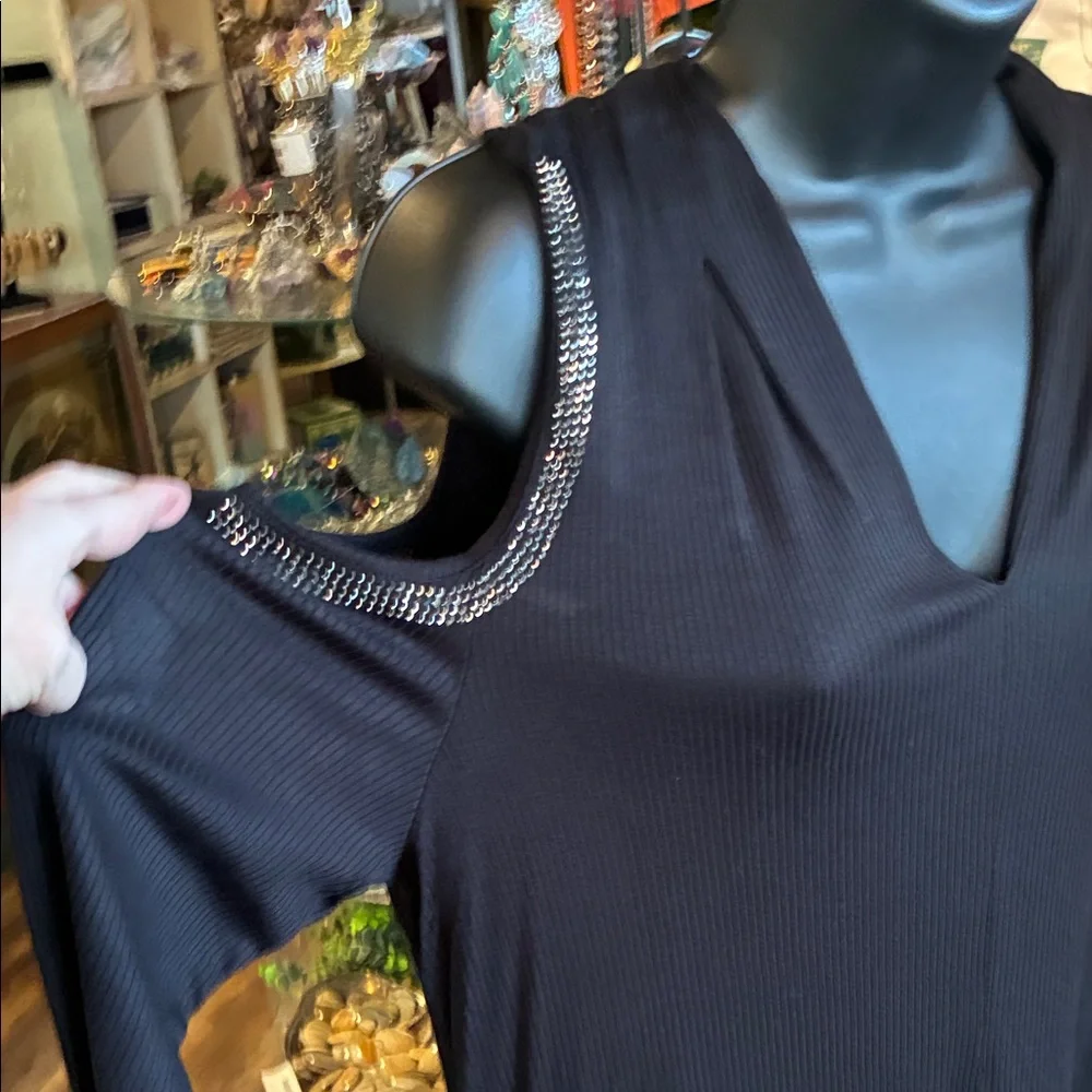 Vocal Black V-Neck Top with Rhinestone Detail - Picture 4 of 4